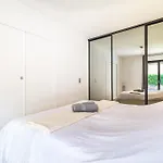 Lavie Maison Jardin A Montmartre